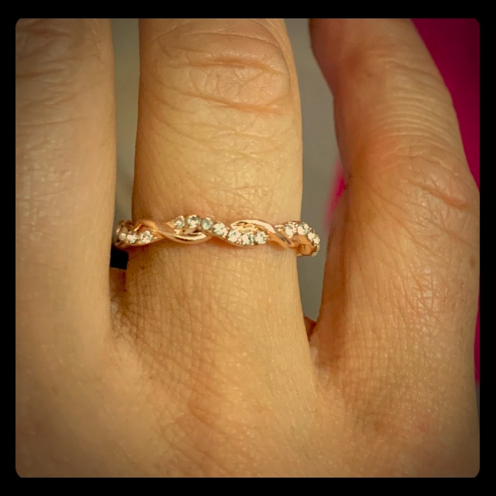 Size 8 rose gold ring brand new